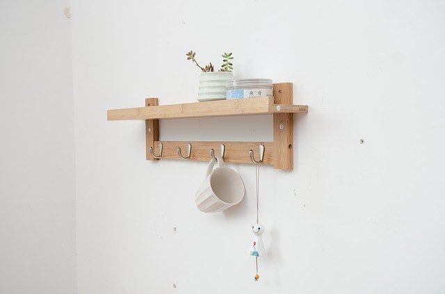 Porte manteau mural design : ou le trouver et comment le fixer ?