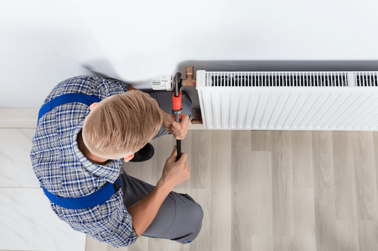 Comment se passe un désembouage de radiateur ?