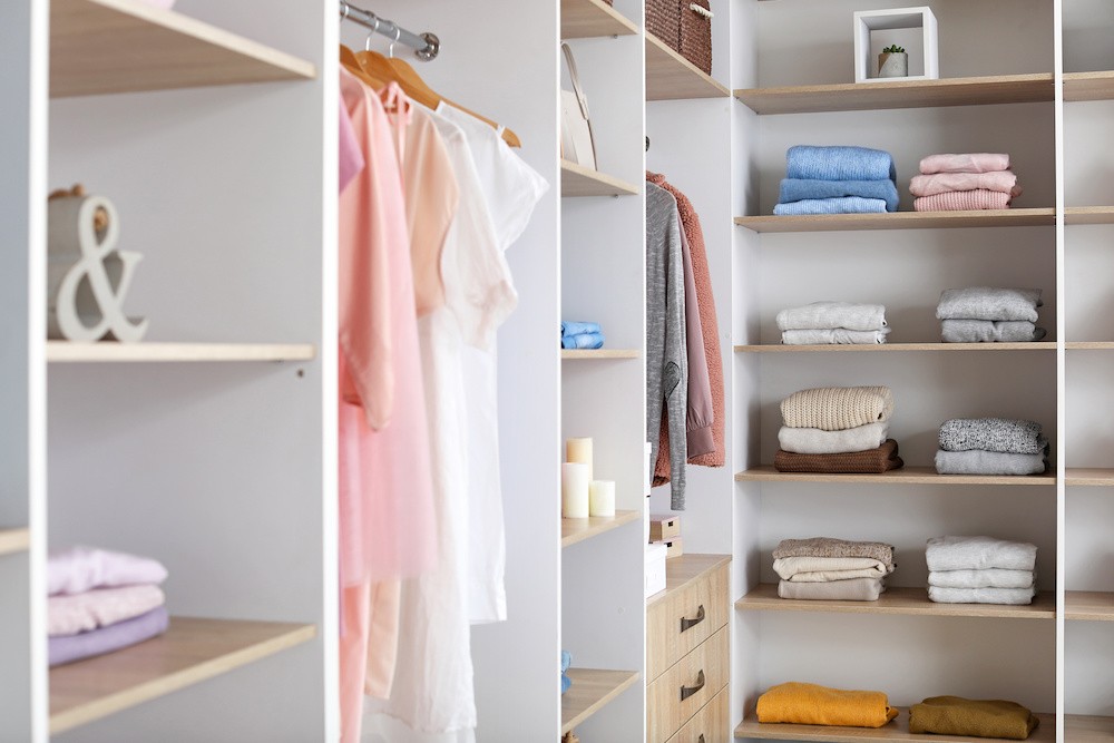 Comment fabriquer un dressing sous pente ?