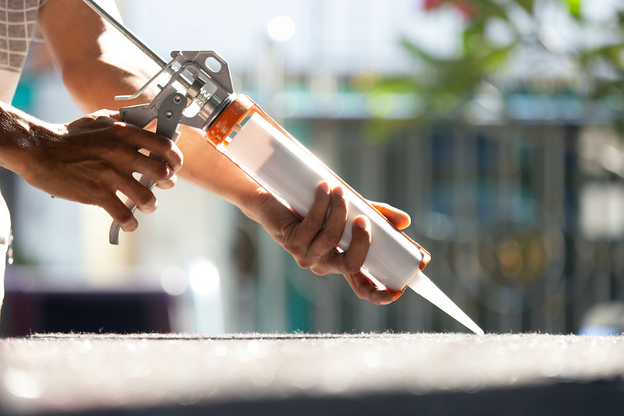 Comment retirer du silicone sur du carrelage ?